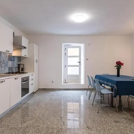 House 1997 Tatil Evi
